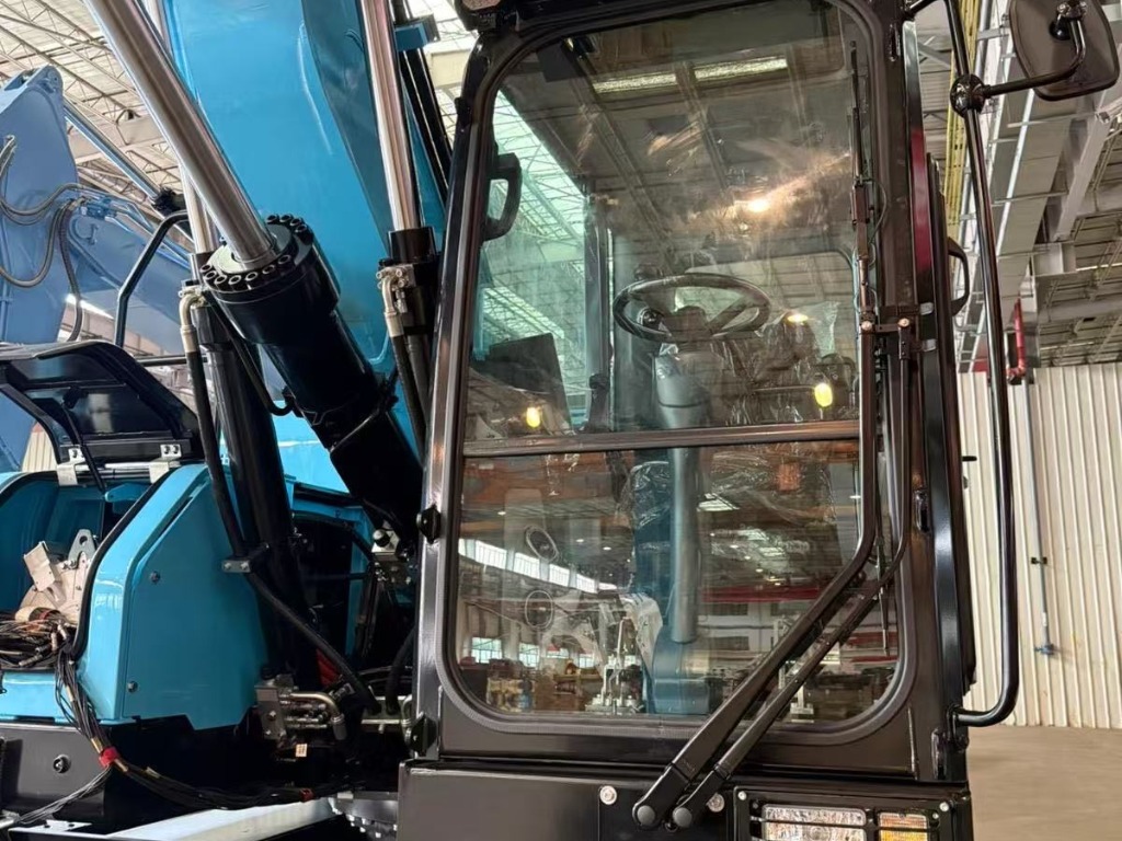 Detaljvy av hytten på SANY SY175EW elektrisk hjulgrävare